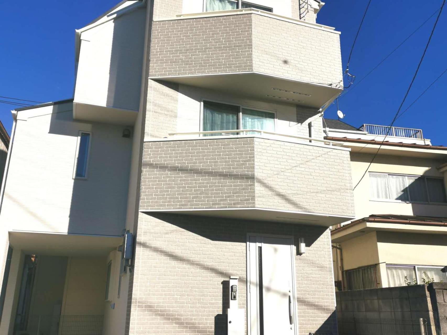 Kik House-self Check In- Will Send Number And Password * Tokio
